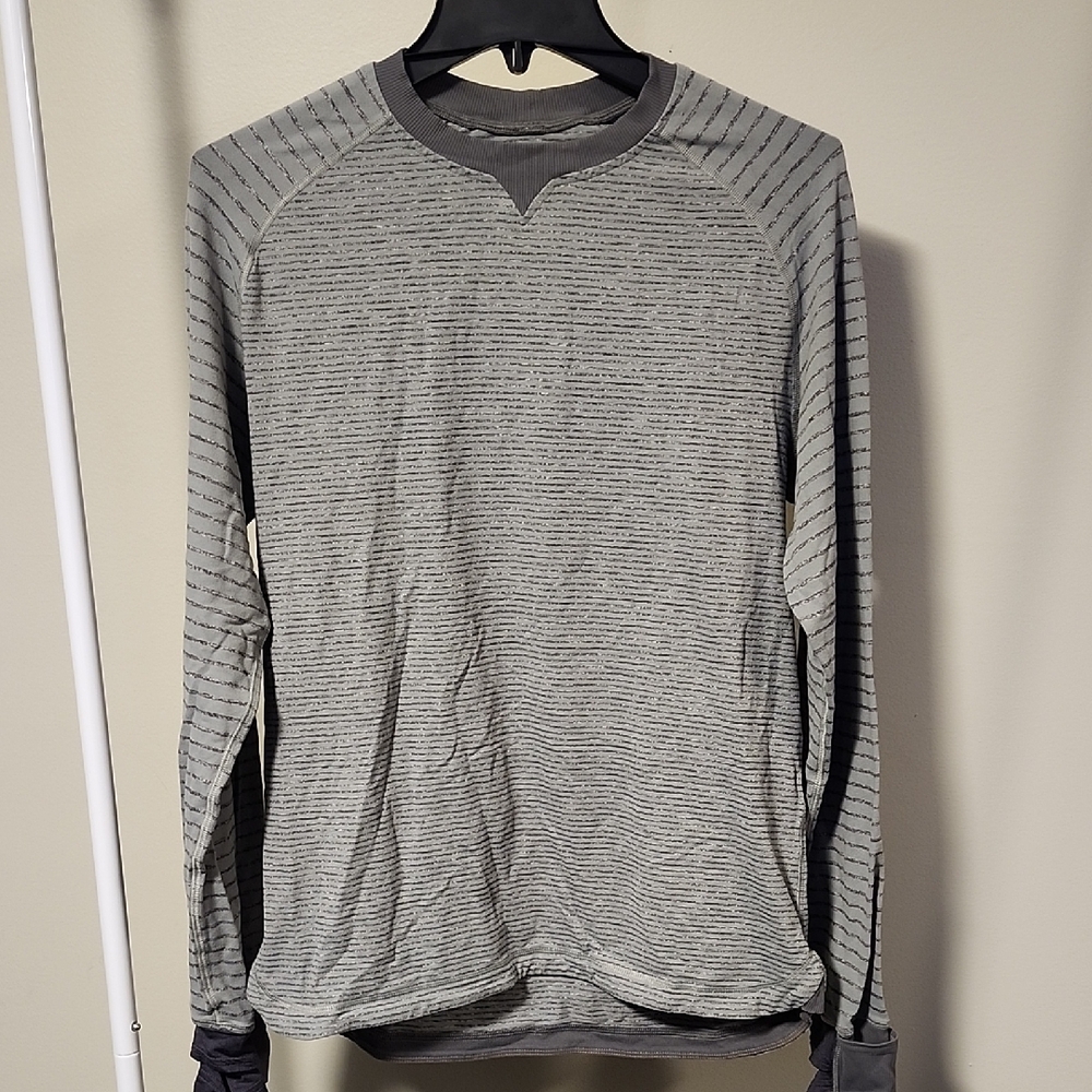 lululemon athletica Men's Gray Striped Long Sleeve Tee